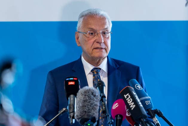 Bavaria: Joachim Herrmann’s press conference on drone defence at Nuremberg Airport