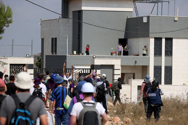 Middle East conflict, West Bank, relief effort for Palestinian families during a blockade by settlers near Nablus