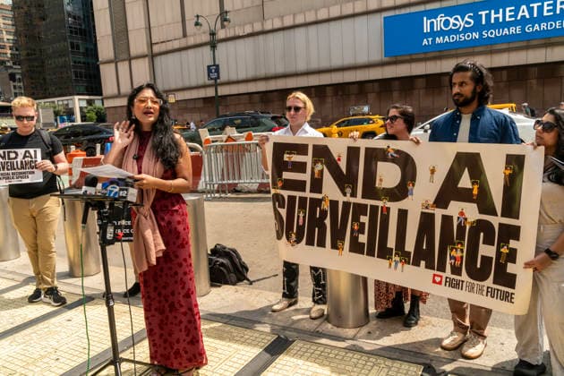 USA: Protest against biometric surveillance in New York