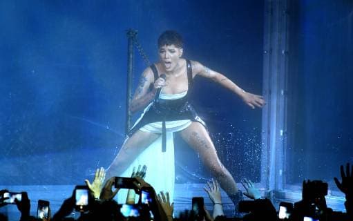 Halsey at the MTV Europe Music Awards