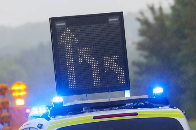 North Rhine-Westphalia: Overturned lorry causes traffic jam on the A1 near Wuppertal