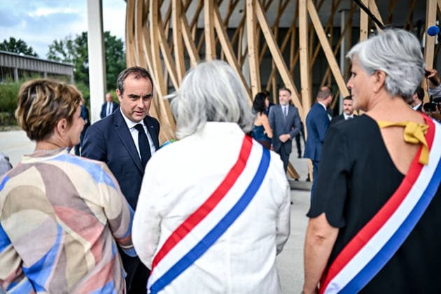 France: Sébastien Lecornu on reconstruction following the fires in Mérignac