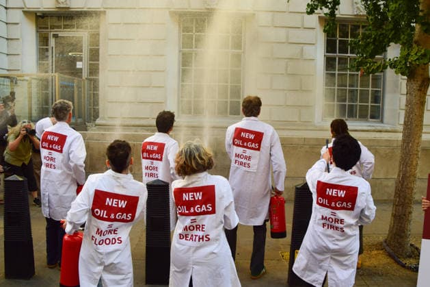 United Kingdom: Climate activists protest in London