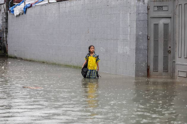Philippines: Flooding following heavy rain in Quezon City