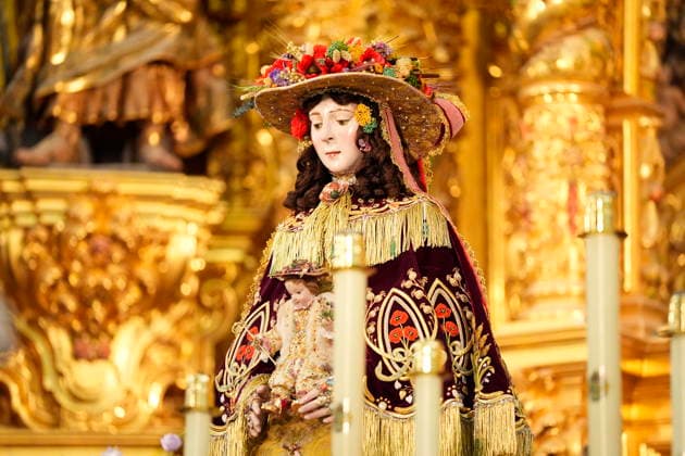 Spain, Andalusia: Preparations for the farewell to the Virgen del Rocío in El Rocío