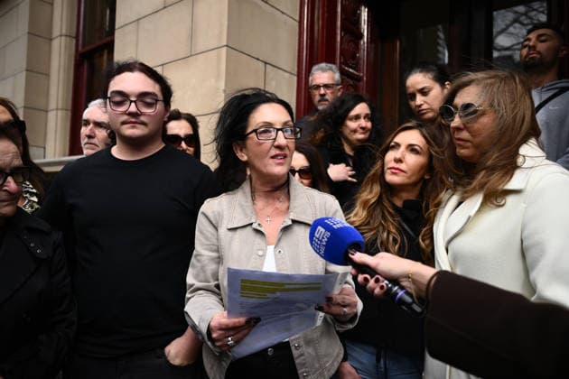 Australia: Trial over fatal knife attack
