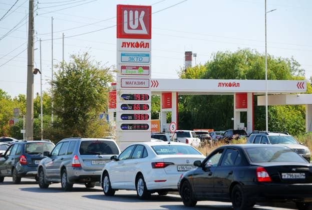 Russia: Queue outside a petrol station in Volgograd