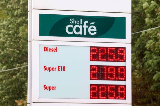 North Rhine-Westphalia, price board at a petrol station in Siegen