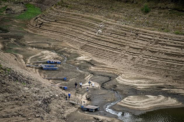 Czech Republic: Low water levels at the Orlík Dam in Bohostice