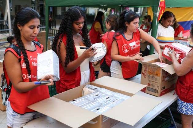 Spain: Collection of relief supplies for Colombia following the earthquake