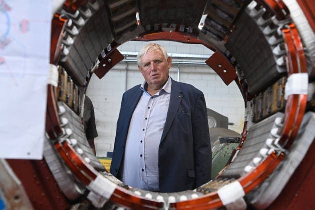 NRW: Karl-Josef Laumann visits the companies BOSS and WILO as part of his training tour