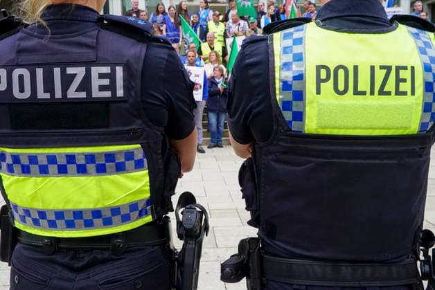 Hamburg, police demonstration at Adolfsplatz