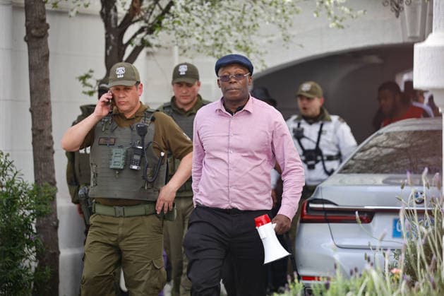 Chile: Haitian nationals storm Haiti’s embassy in Santiago over a dispute over fees