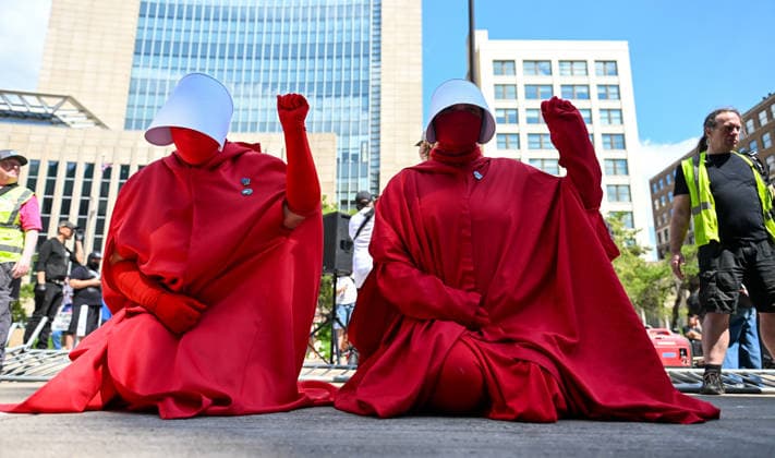 USA: Protest in Minneapolis following an arrest