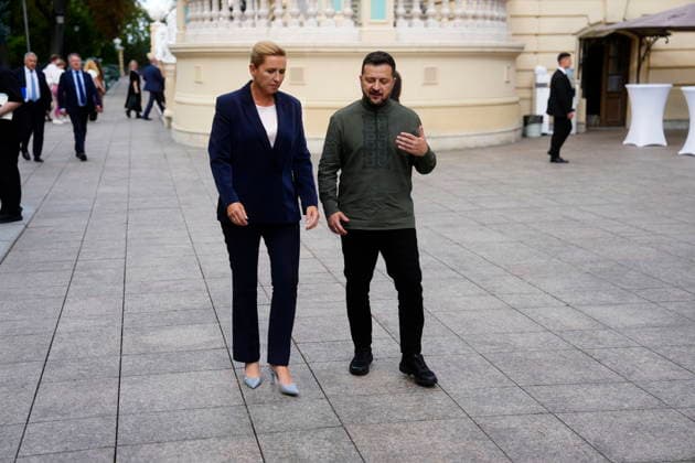 Ukraine: Volodymyr Zelenskyy meets Mette Frederiksen in Kyiv