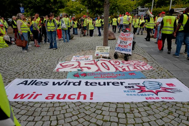 Hesse: Verdi rally in Raunheim as part of the collective bargaining negotiations in the retail sector
