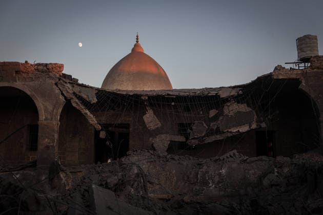 Middle East conflict, Gaza: Large sections of the Abu Salim Mosque in Deir al-Balah destroyed in an air strike