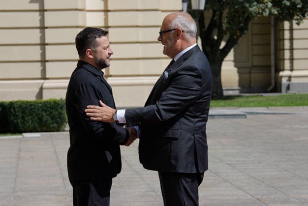 Ukraine: Volodymyr Zelenskyy meets Alar Karis in Kyiv