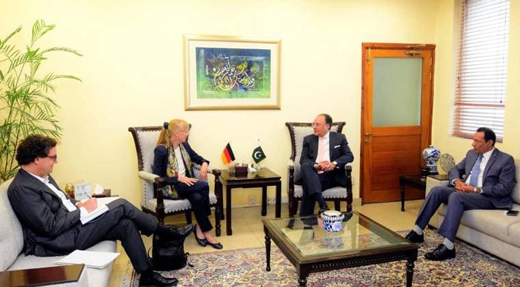 Pakistan: Muhammad Aurangzeb meets Ina Lepel in Islamabad