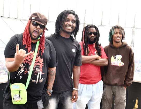 Entertainment: Pictures of the Day