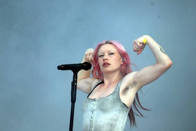 Entertainment: Pictures of the Day