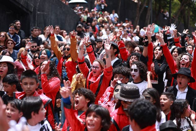 Mexico: Thousands of people in Mexico City dance to Michael Jackson’s ‘Thriller’ and set a Guinness World Record