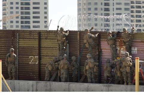 USA, soldiers at the border to Mexico