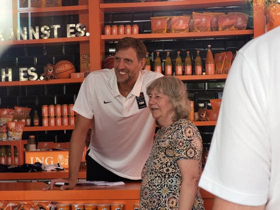 Celebrity: Dirk Nowitzki’s autograph session at the Ing Späti in Berlin