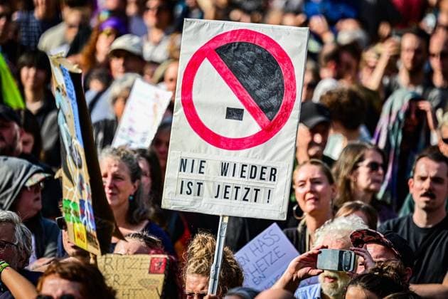 Berlin, demonstration for social cohesion