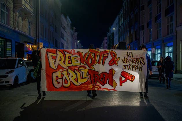 Berlin: Protest against the use of AI cameras in the area around Kottbusser Tor