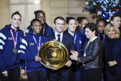Paris, Emmanuel Macron receives women's national handball team