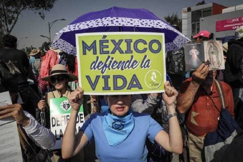 Mexico, abortion opponents demonstrate