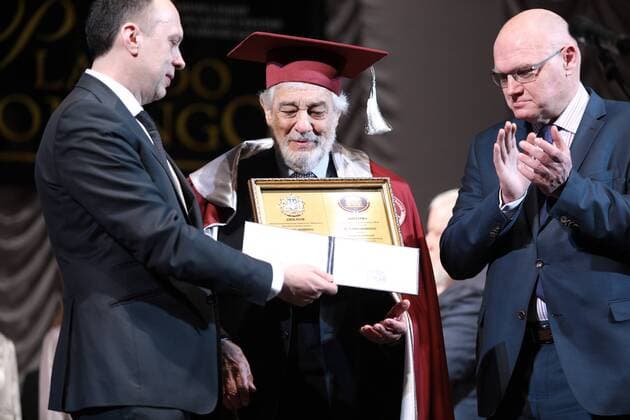 Placido Domingo receives honorary doctorate from Kiev Academy of Music