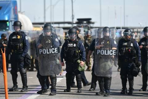 USA, border guard at the transition to Mexico