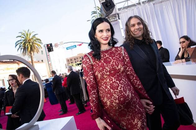 Oscars 2019 - Krysten Ritter baby belly debut on the red carpet