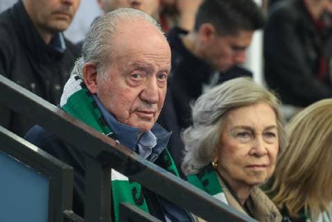 King Juan Carlos visits TSV Hannover-Burgdorfs A-Youth Handball Game