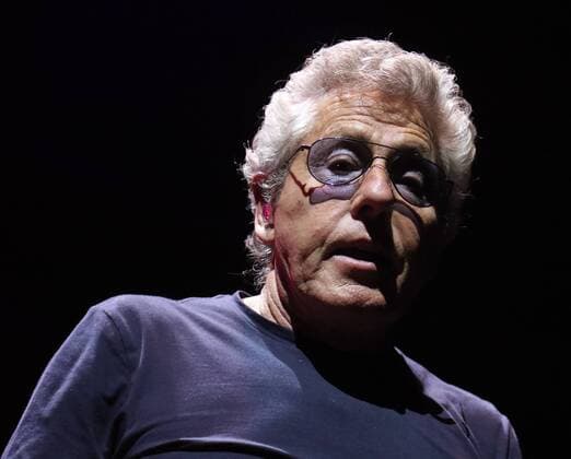 Roger Daltrey fails voice, The Who break concert hab
