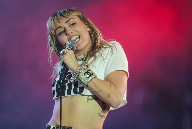 Coronavirus, Miley Cyrus cancels benefit concert in Australia