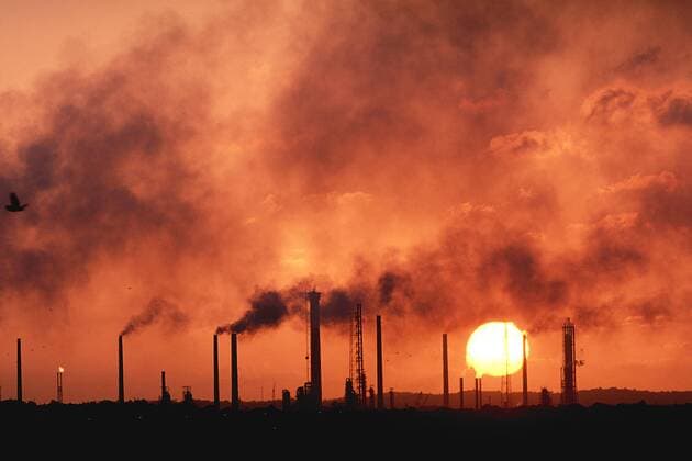 Global emissions higher than ever: boom in coal, oil and gas, archive images