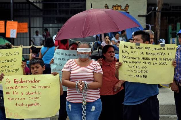 Mexico, teachers demonstrate Tuxtla Gutierrez