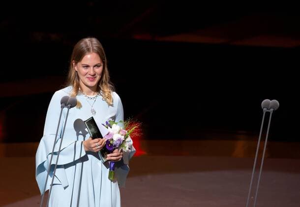 Alicia von Rittberg receives award at the International Drama Awards in Seoul