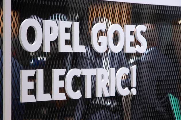 Opel plans to offer every model as an electric version in two years - archive images