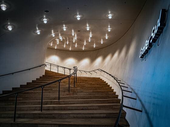 Again and again there are falls of concert visitors in the Elbphilharmonie in Hamburg