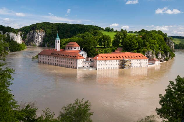 Flood of the century on the Danube 2013, archive images