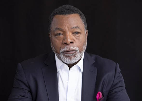 Carl Weathers died
