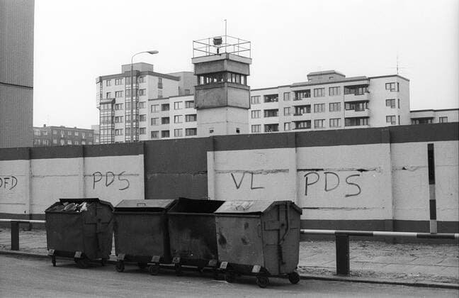 Berlin PDS condemns fatal shootings at the Wall, 20th anniversary on 15 June
