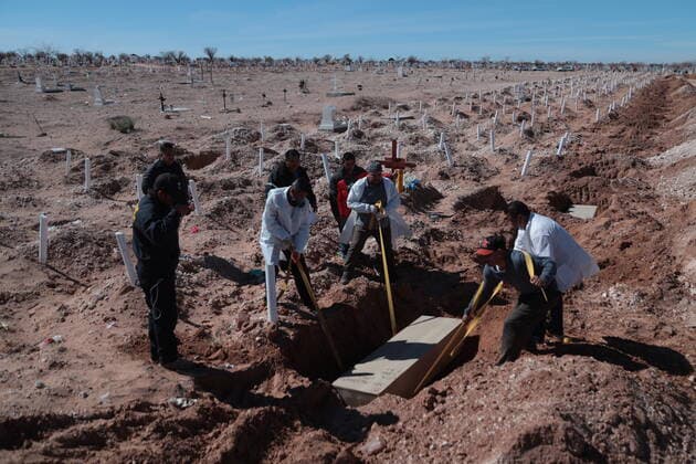 Mexico, burial of unidentified bodies in Ciudad Juarez