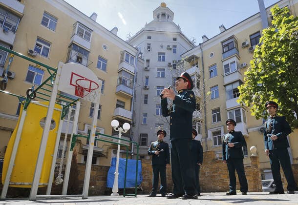 Coronavirus in Russia, military musicians hold open-air concert in Rostov-on-Don