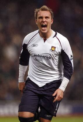 Dean Ashton (West Ham) - Torjubel - EDITORIAL USE ONLY. No use with unauthorised audio, video, data, fixture lists, club league logos or live services. Online in-match use limited to 120 images, no video emulation. No use in betting, games or single club league player publications. Fußball Herren FA Cup 2005 2006, Englischer Pokal, Pokalspiel, West Ham United Einzelbild Manchester Begeisterung, Freude,