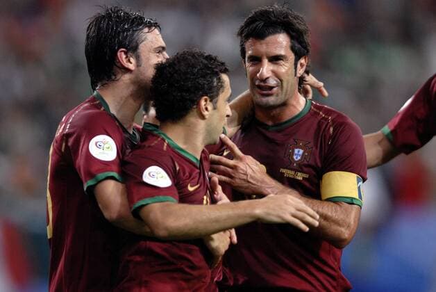 V.re.: Luis Figo, Simao Sabrosa und Helder Postiga (alle Portugal) - Torjubel Fußball WM Herren WM 2006, Länderspiel, Nationalteam, Gruppe D, Nationaltrikot, Vdig Gruppe Gelsenkirchen Freude, Fußball WM Herren WM 2006, Länderspiel, Nationalteam, Gruppe D, Nationaltrikot, Vdig Gruppe Gelsenkirchen Freude,